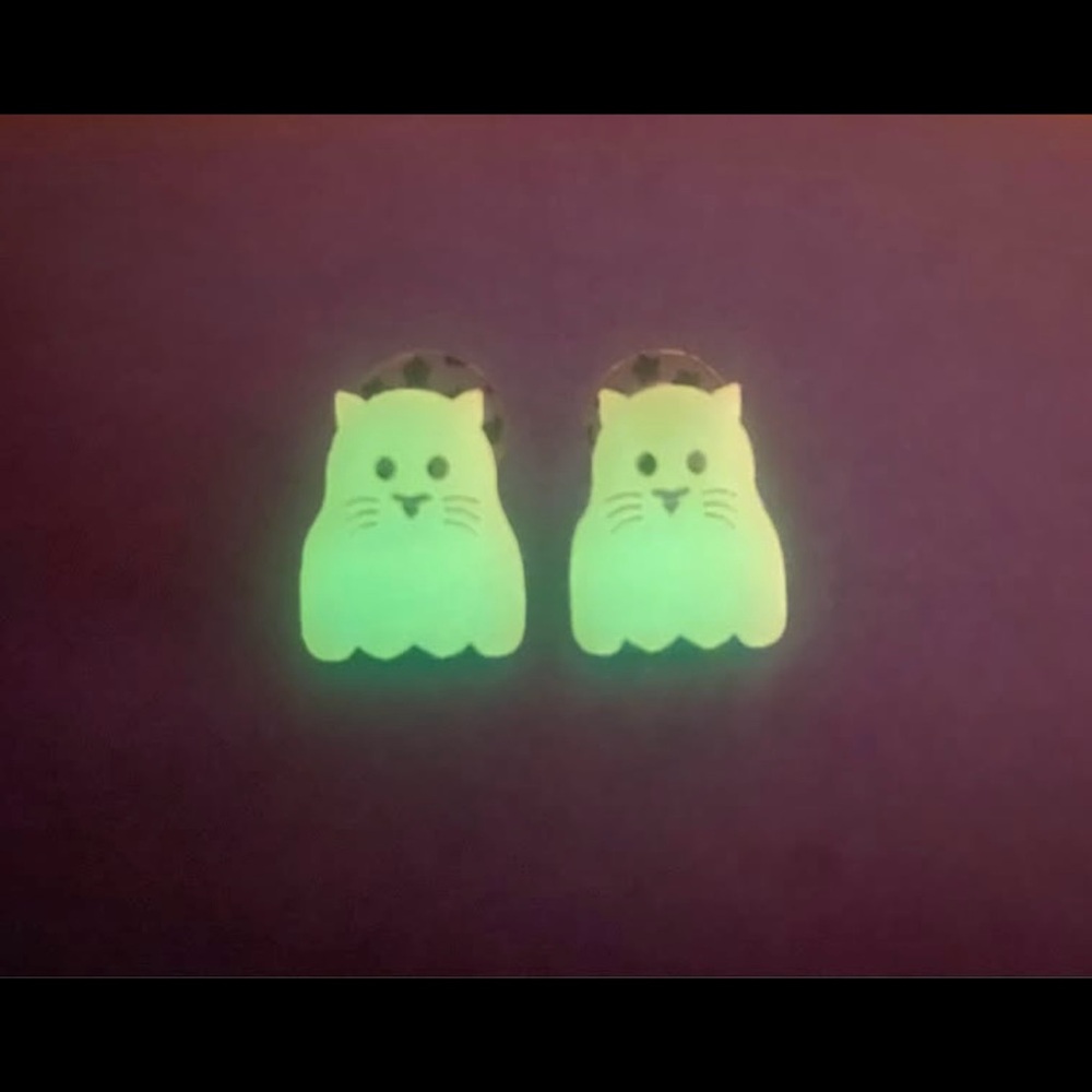 Glow-in-the-dark Cat Earrings